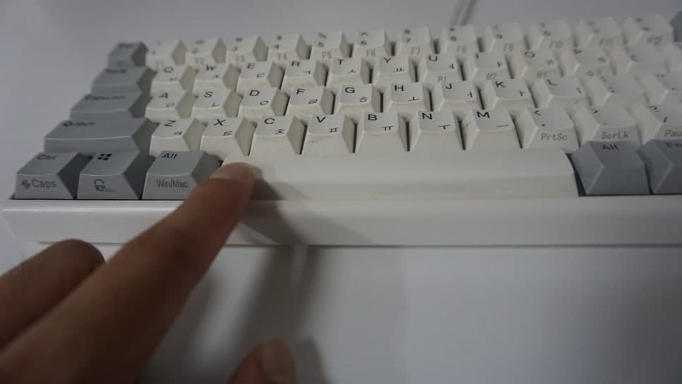 한성 GK868B 키보드 키캡 클로즈업